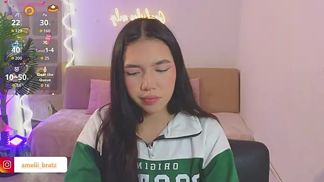 Snapshot of Ameliiaa_tay chatting on 10/04/25, 11:34 Ameliiaa tay online show from 10/04/25, 11:34