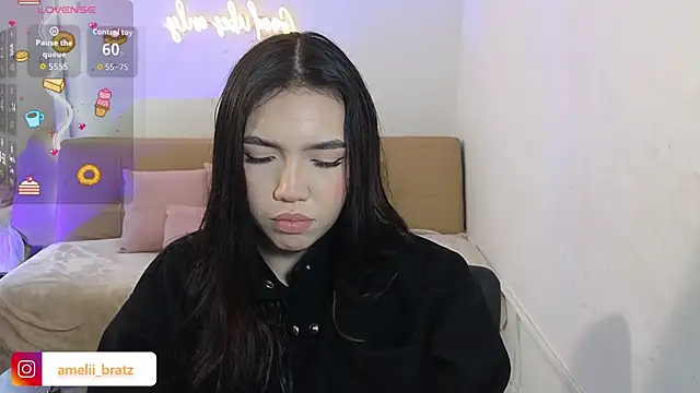 Snapshot of Ameliiaa_tay chatting on 10/13/25, 11:34 Ameliiaa tay online show from 10/13/25, 11:34