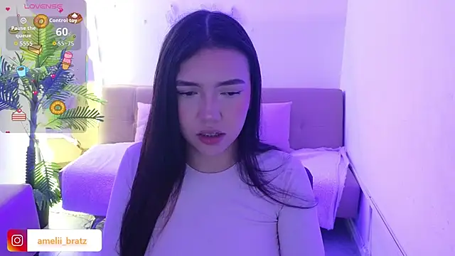 Snapshot of Ameliiaa_tay chatting on 10/29/25, 11:31 Ameliiaa tay online show from 10/29/25, 11:31