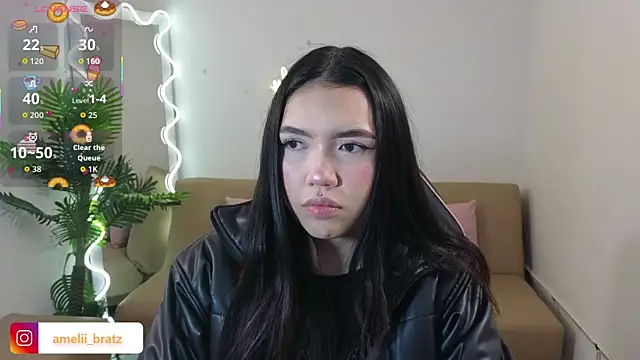 Snapshot of Ameliiaa_tay chatting on 11/20/25, 11:33 Ameliiaa tay online show from 11/20/25, 11:33