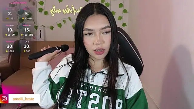 Snapshot of Ameliiaa_tay chatting on 09/18/25, 11:35 Ameliiaa tay online show from 09/18/25, 11:35