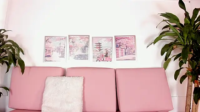 Snapshot of Yumii_sweetgirl chatting on 09/10/25, 12:04 Yumii sweetgirl online show from 09/10/25, 12:04