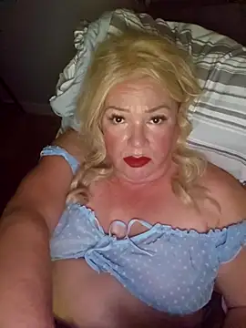 Snapshot of Sugarloveless chatting on 09/19/25, 06:06 Sugarloveless online show from 09/19/25, 06:06