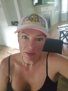 Sugarloveless online show from 06/16/26, 03:01