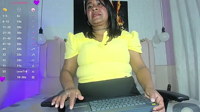 mya blaze online show from 09/24/25, 12:22