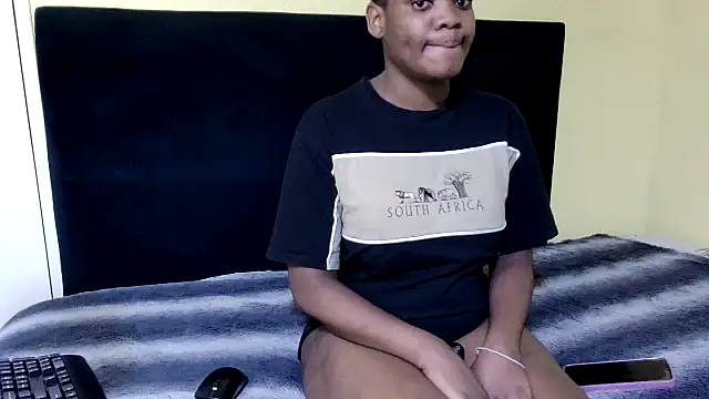 SweetTitties21 online show from 12/02/25, 05:25