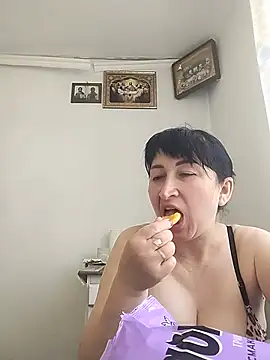 Snapshot of Funny_Karina chatting on 06/18/26, 11:26 Funny Karina online show from 06/18/26, 11:26