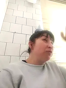 Snapshot of Funny_Karina chatting on 04/16/26, 12:17 Funny Karina online show from 04/16/26, 12:17