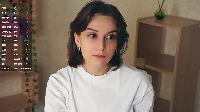 EliseMilby online show from 12/19/25, 07:33