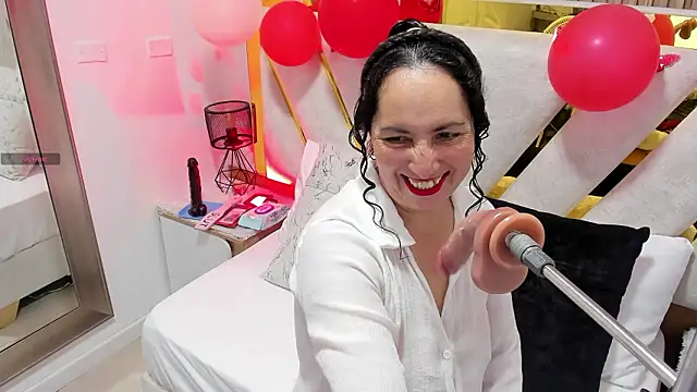 Luna Naughty1 online show from 02/18/26, 07:43