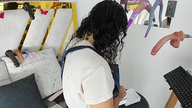Luna Naughty1 online show from 05/18/26, 05:51