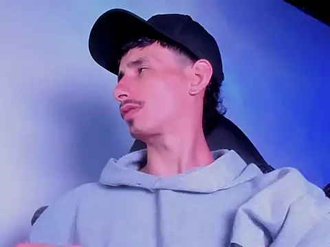 Damartinez27 online show from 03/04/26, 08:44