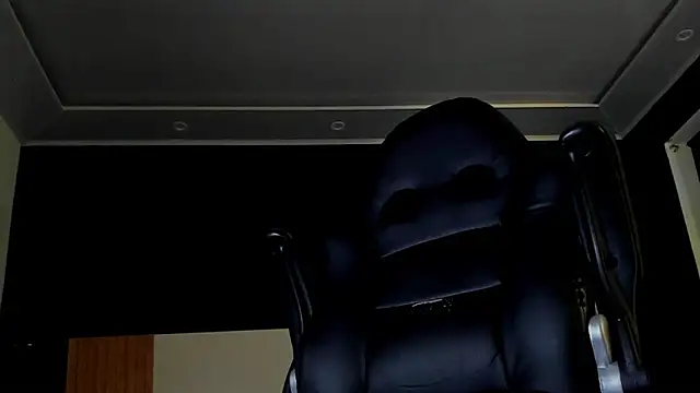 Damartinez27 online show from 11/26/25, 04:29