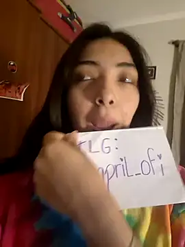 missapril0101 online show from 04/13/26, 08:02