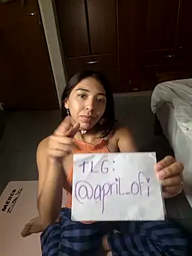 missapril0101 online show from 04/15/26, 02:28