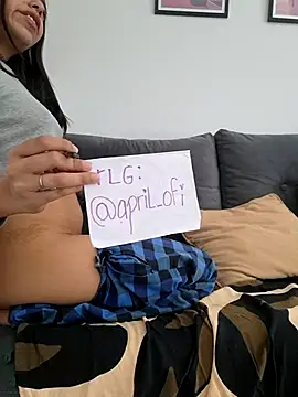 missapril0101 online show from 04/22/26, 05:31