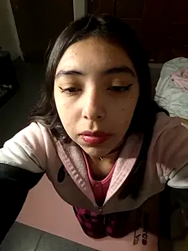 missapril0101 online show from 05/18/26, 04:01