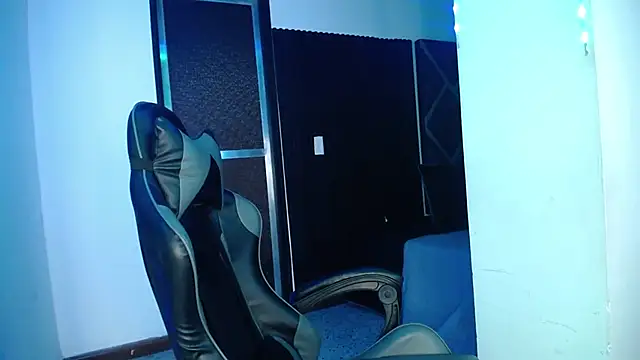 Lucy-23 online show from 11/06/25, 11:20