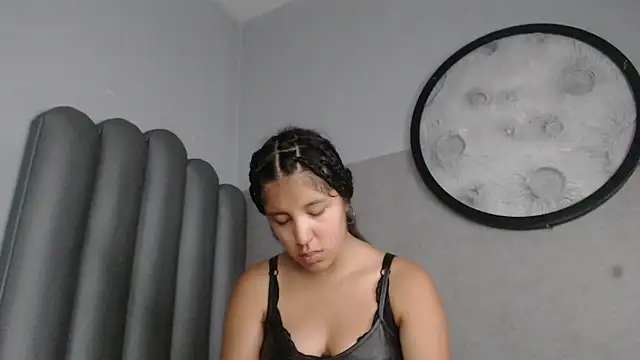 Lucy-23 online show from 04/19/26, 04:46