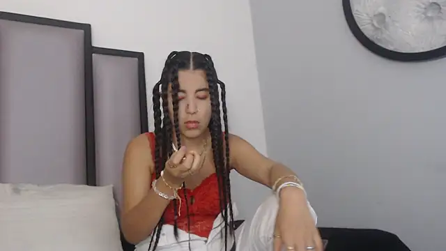 Lucy-23 online show from 12/16/25, 05:22