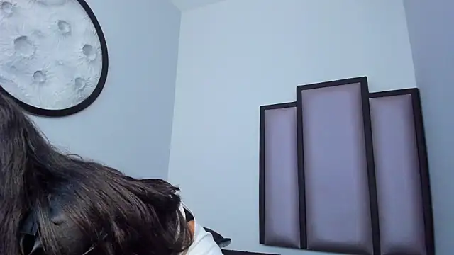 Lucy-23 online show from 10/24/25, 04:22