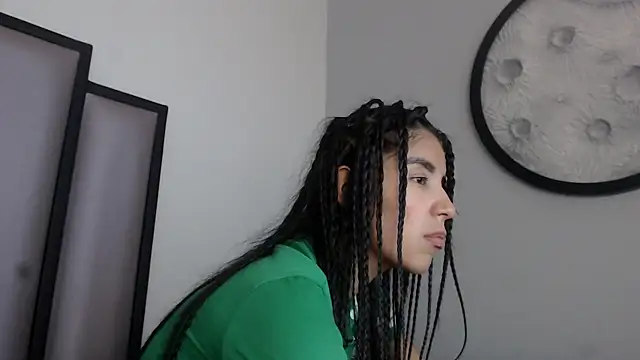 Lucy-23 online show from 12/05/25, 05:17