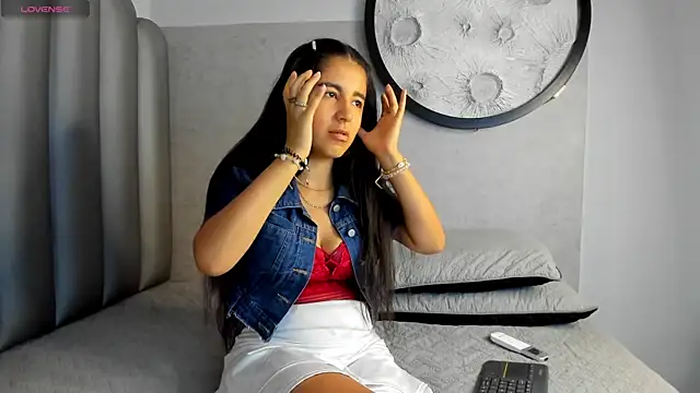 Lucy-23 online show from 11/14/25, 10:46