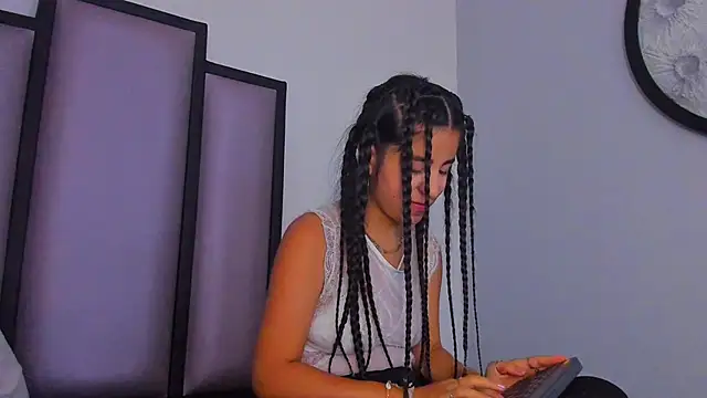 Lucy-23 online show from 12/19/25, 05:21