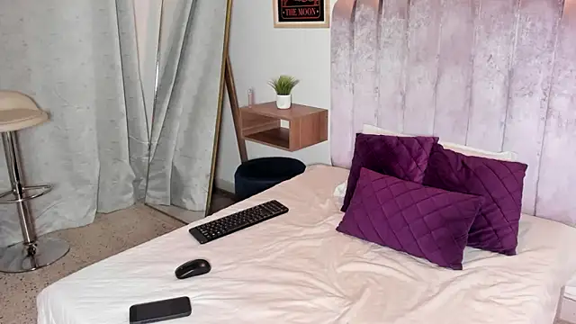 samaantha lux online show from 02/17/26, 10:23