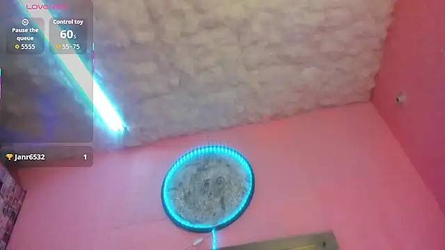 Snapshot of Nicole_Rosales chatting on 02/16/26, 06:39 Nicole Rosales online show from 02/16/26, 06:39