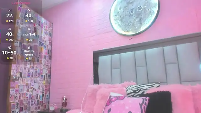 Nicole Rosales online show from 09/30/25, 06:58