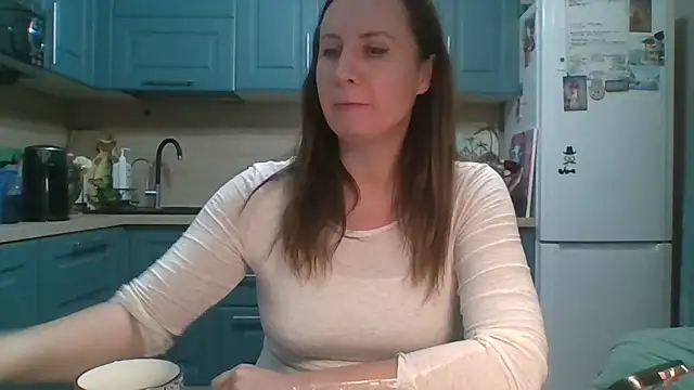 ALICAINWONDERLAND online show from 04/14/26, 06:02