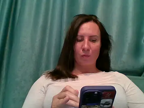 ALICAINWONDERLAND online show from 10/27/25, 05:47