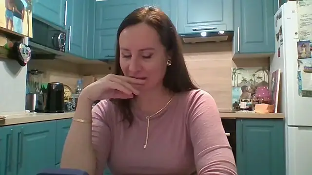 ALICAINWONDERLAND online show from 11/29/25, 03:56