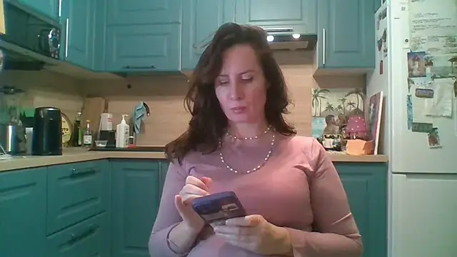 ALICAINWONDERLAND online show from 11/28/25, 05:57