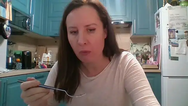 ALICAINWONDERLAND online show from 12/20/25, 06:55