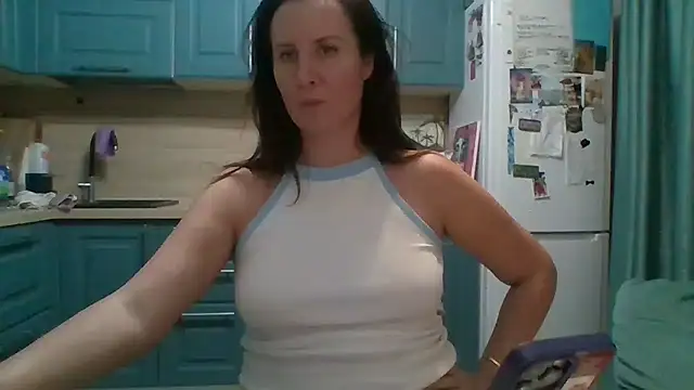 ALICAINWONDERLAND online show from 12/13/25, 08:04