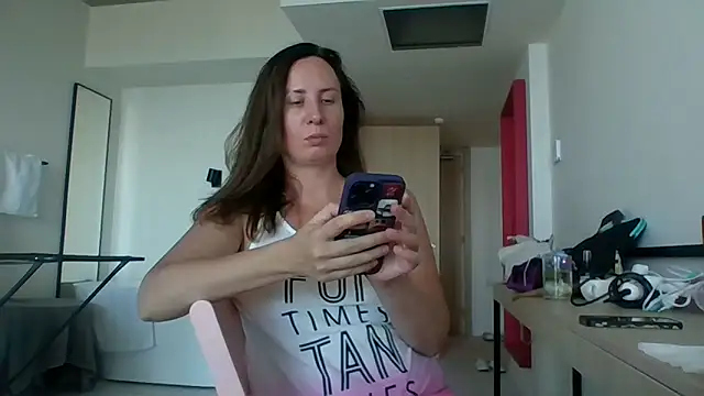 ALICAINWONDERLAND online show from 09/14/25, 09:42