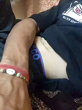 Snapshot of coupleyug chatting on 09/20/25, 08:41 coupleyug online show from 09/20/25, 08:41