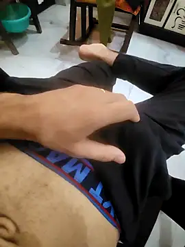 Snapshot of coupleyug chatting on 09/25/25, 10:32 coupleyug online show from 09/25/25, 10:32