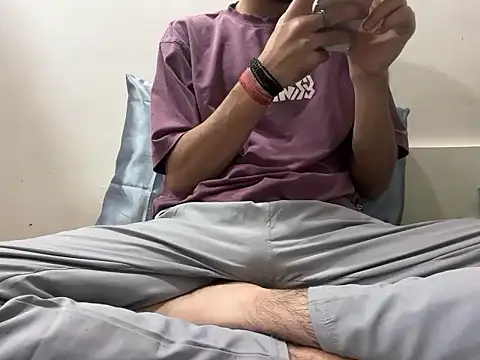 coupleyug online show from 12/16/25, 11:36