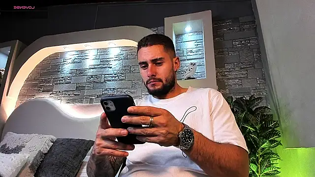 dominic de luca online show from 11/11/25, 10:58