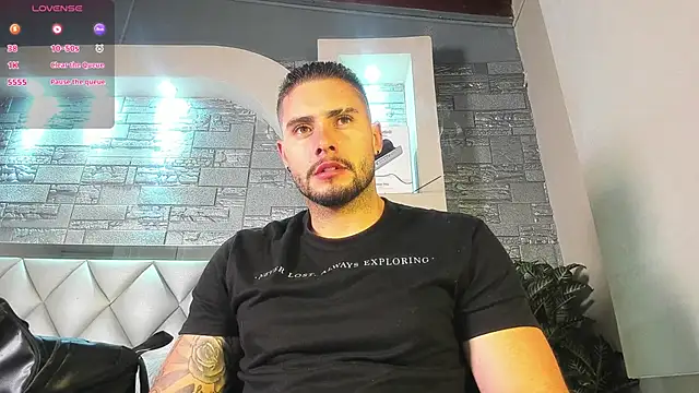 Snapshot of dominic_de_luca chatting on 10/07/25, 02:56 dominic de luca online show from 10/07/25, 02:56