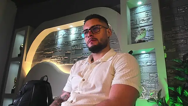 dominic de luca online show from 11/05/25, 04:04