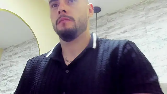 Snapshot of dominic_de_luca chatting on 06/20/26, 11:26 dominic de luca online show from 06/20/26, 11:26