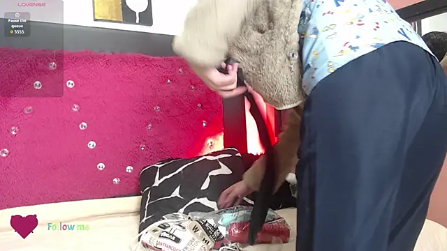 Engeelll online show from 10/21/25, 07:57