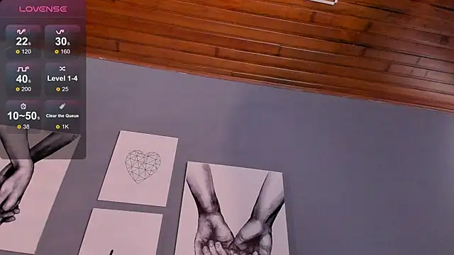 AaronFuentes7 online show from 10/08/25, 12:17