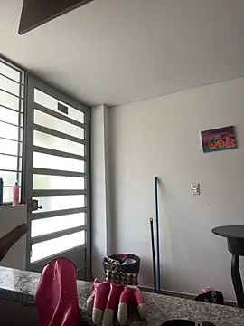 larsonbeverly online show from 12/18/25, 07:07