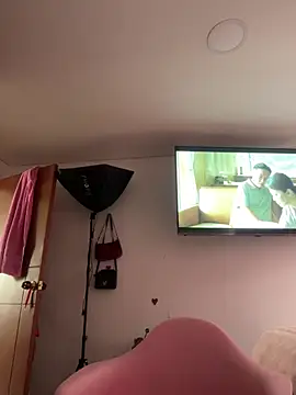 larsonbeverly online show from 03/23/26, 08:19