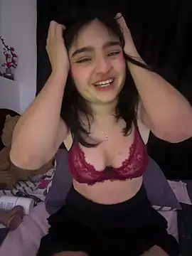 Snapshot of Clementyne30 chatting on 04/12/26, 01:09 Clementyne30 online show from 04/12/26, 01:09